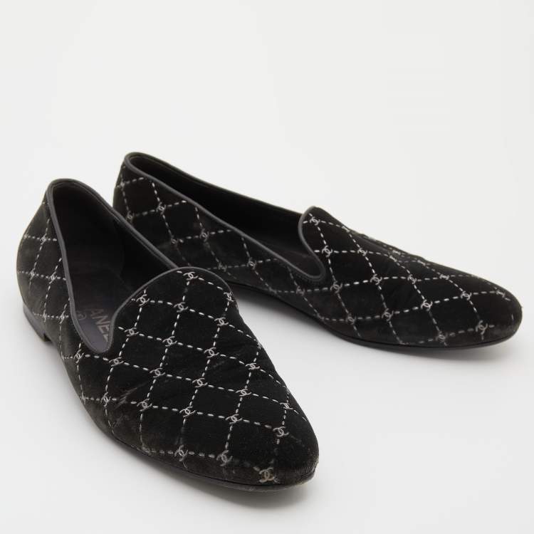 Pre Owned Chanel Grey Velvet Quilted CC Logo Smoking Slippers Size 39.5
