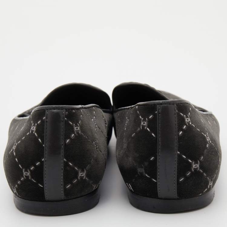 Pre Owned Chanel Grey Velvet Quilted CC Logo Smoking Slippers Size 39.5