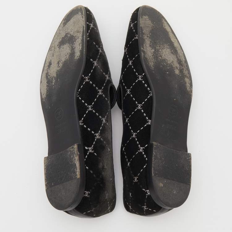 Pre Owned Chanel Grey Velvet Quilted CC Logo Smoking Slippers Size 39.5