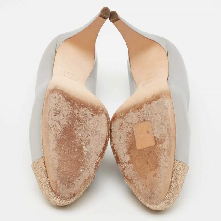 Pre Owned Chanel Silver/Gold Leather and Glitter Cap Toe CC Pumps Size 40.5