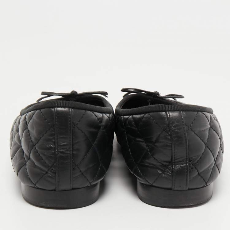 Pre Owned Chanel Black Quilted Leather CC Bow Ballet Flats Size 40