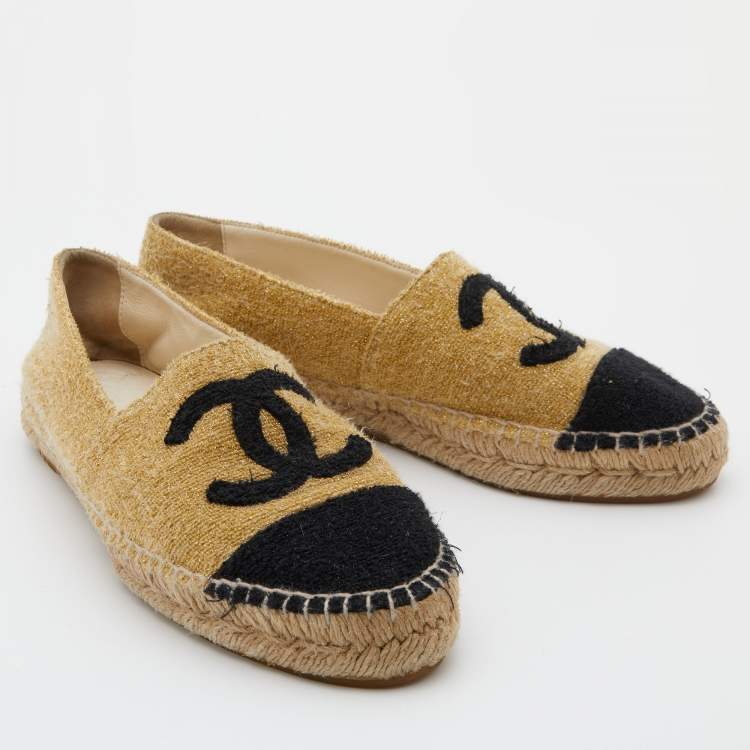 Pre Owned Chanel Yellow/Black Metallic Fabric CC Cap Toe Espadrilles Flats Size 37