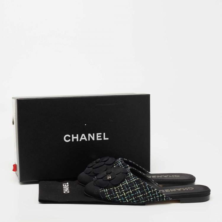 Pre Owned Chanel Black/Green Tweed and Fabric CC Camelia Flat Mules Size 38.5