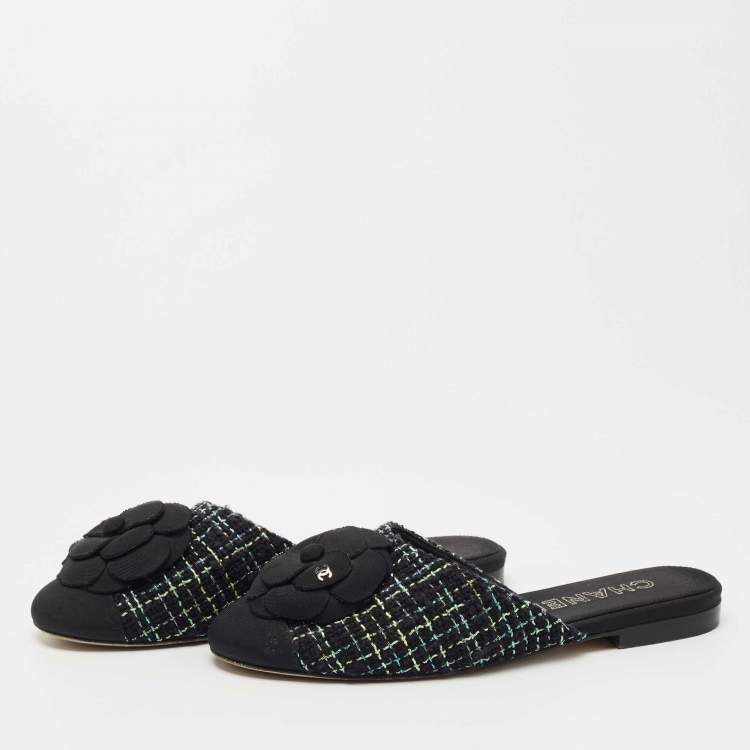 Chanel Black/Green Tweed and Fabric CC Camelia Flat Mules Size 38.5 Chanel