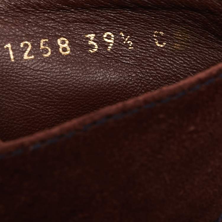 مملوكة مسبقًا Chanel Burgundy Suede Chain Wedge Boots Size 39.5