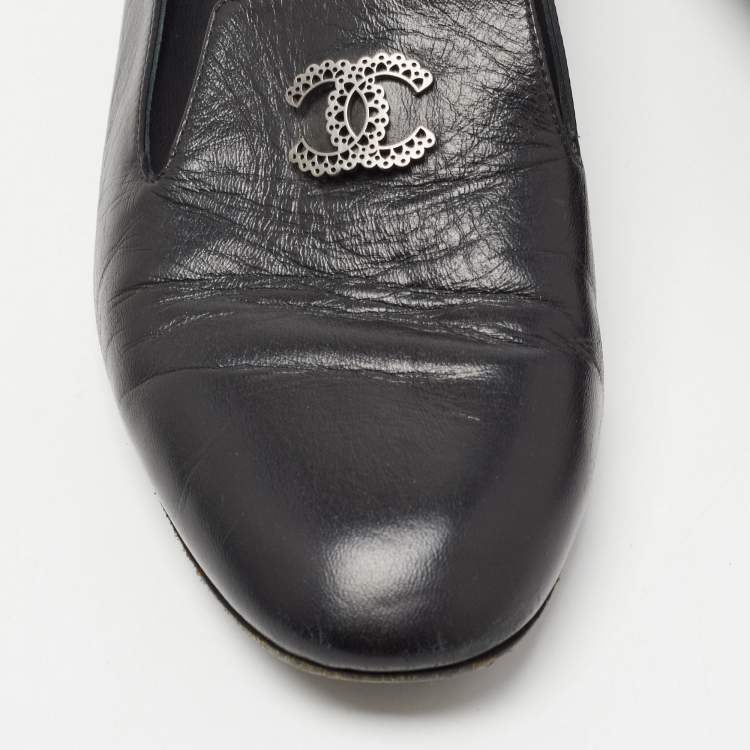 Pre Owned Chanel Black Leather CC Smoking Slippers Size 36