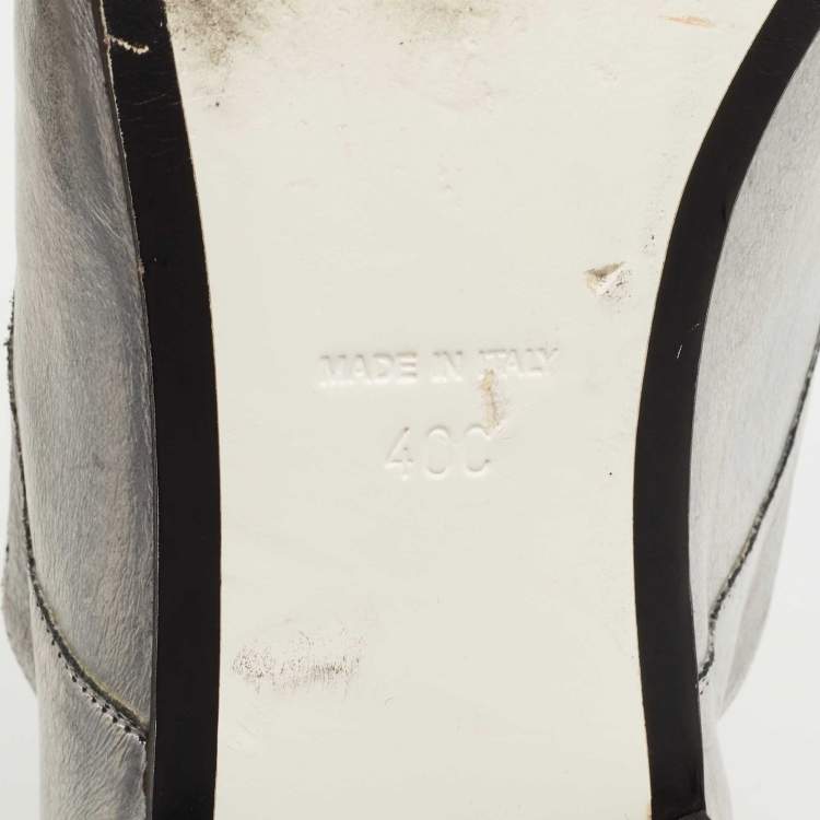 Pre Owned Chanel Grey/Black Leather CC Pointed Toe Derby Size 40