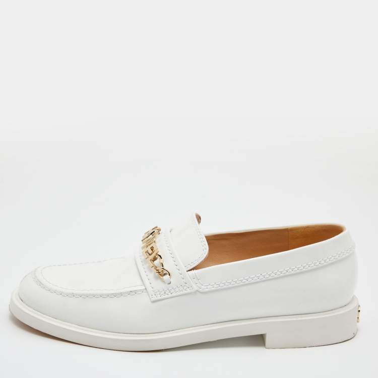 Pre Owned Chanel White Leather Logo Chain Link Slip On Loafers Size 38.5