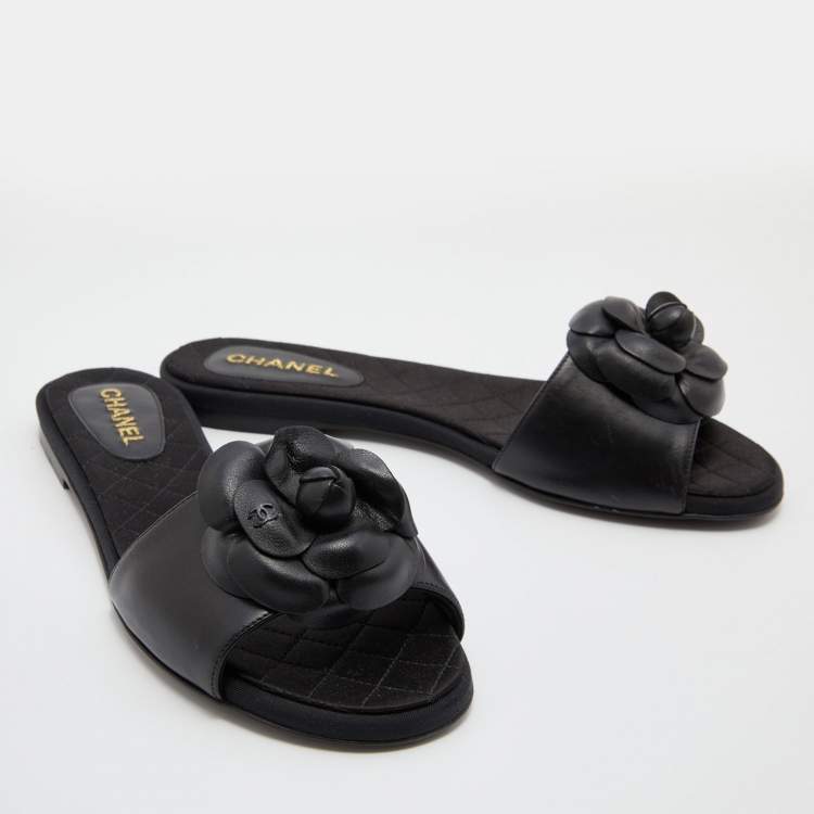 Pre Owned Chanel Black Leather CC Camellia Slide Flat Slides Size 37.5