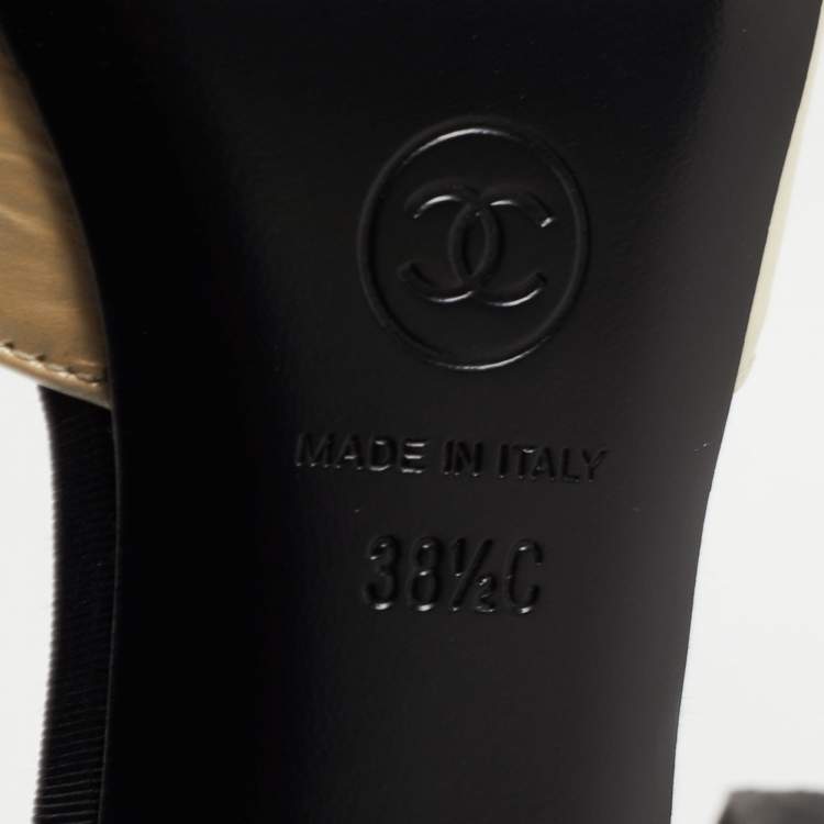 Pre Owned Chanel Cream/Black Canvas and Leather Pointed Cap Toe Ankle Strap Pumps Size 38.5