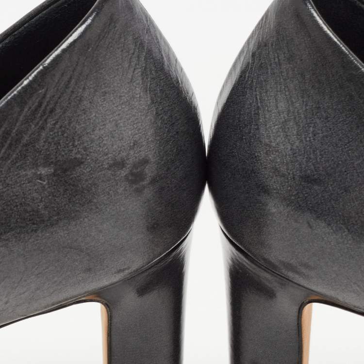 مملوكة مسبقًا Chanel Grey/Black Cracked Leather Pointed Toe Pumps Size 39