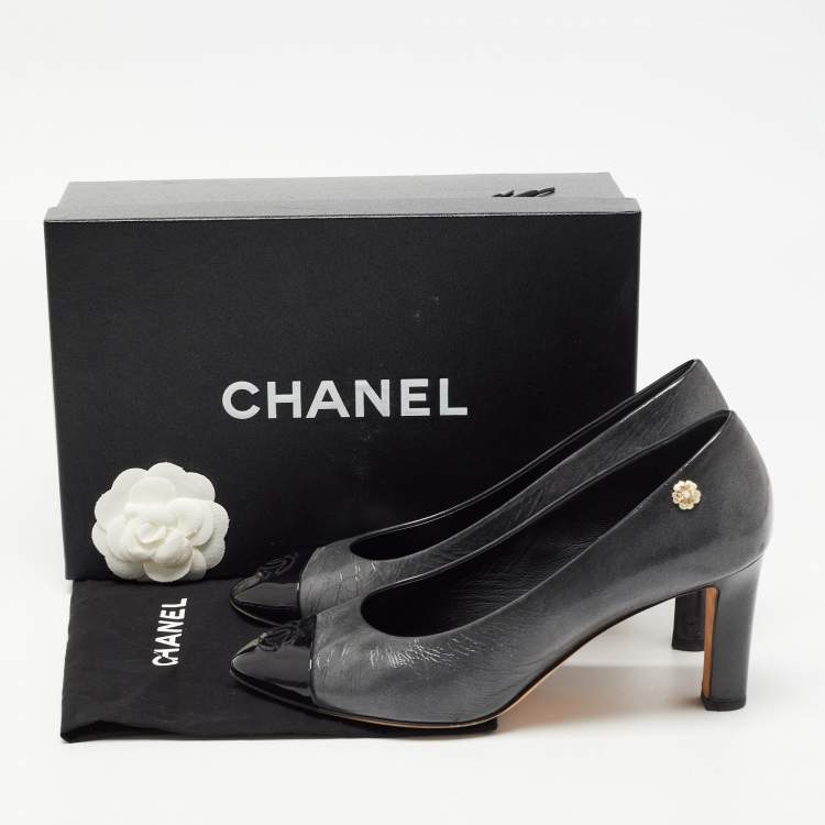 مملوكة مسبقًا Chanel Grey/Black Cracked Leather Pointed Toe Pumps Size 39