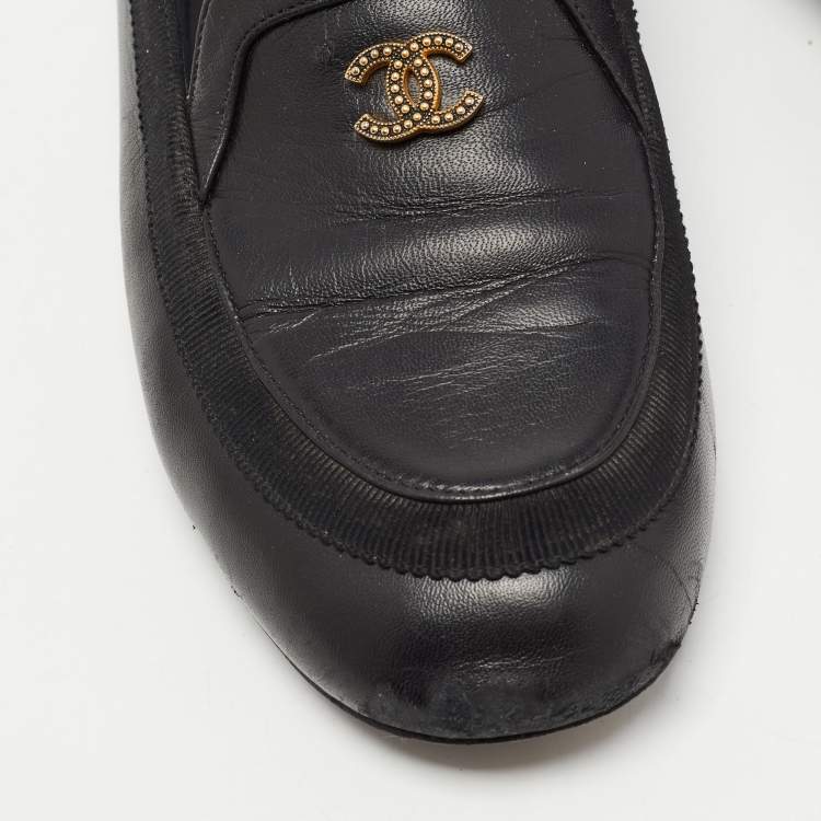 Pre Owned Chanel Black Leather CC Loafers Size 38