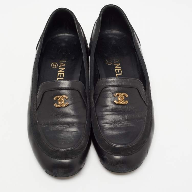 Pre Owned Chanel Black Leather CC Loafers Size 38