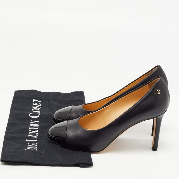 Pre Owned Chanel Black Leather and Patent Cap Toe CC Pumps Size 36.5