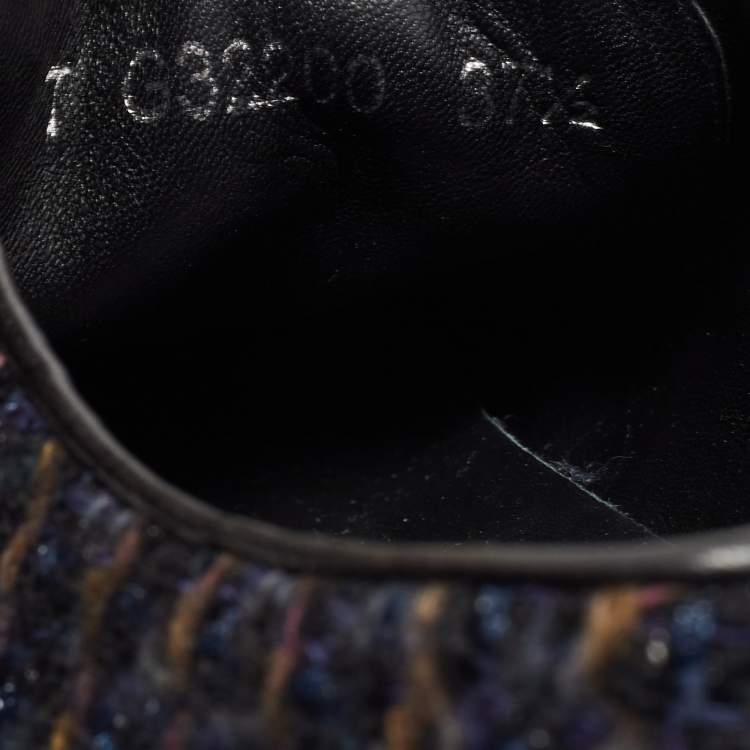 Pre Owned Chanel Blue/Black Tweed and Leather Cap Toe CC Low Top Sneakers Size 37.5