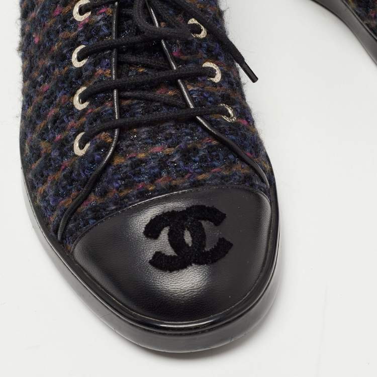 Pre Owned Chanel Blue/Black Tweed and Leather Cap Toe CC Low Top Sneakers Size 37.5