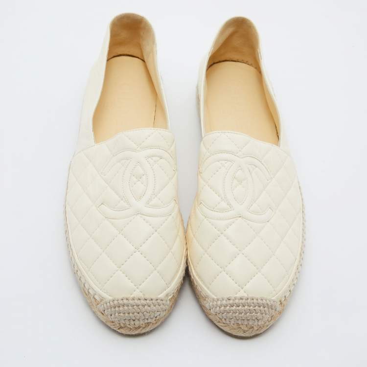 Pre Owned Chanel Cream Quilted Leather Interlocking CC Logo Espadrille Flats Size 39