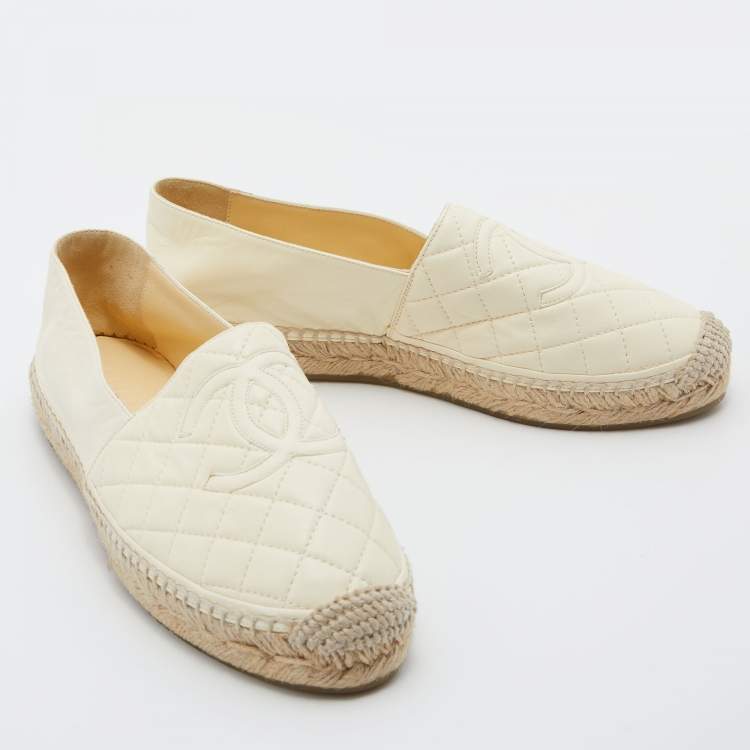 Pre Owned Chanel Cream Quilted Leather Interlocking CC Logo Espadrille Flats Size 39