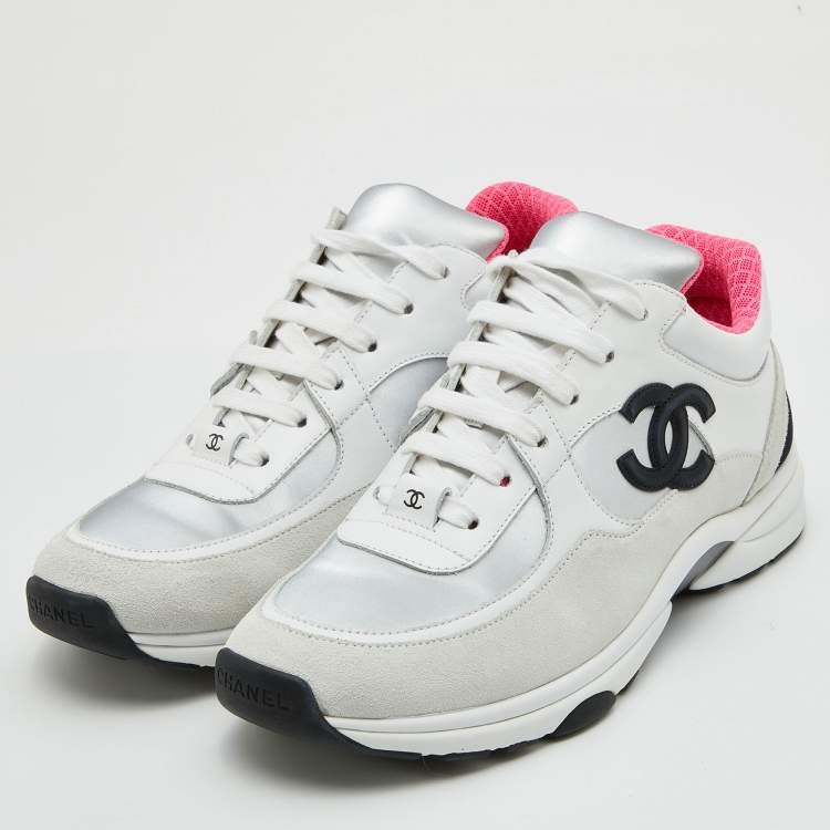 Chanel White/Grey Leather and Suede Interlocking CC Logo Low Top Sneakers  Size 39.5 Chanel