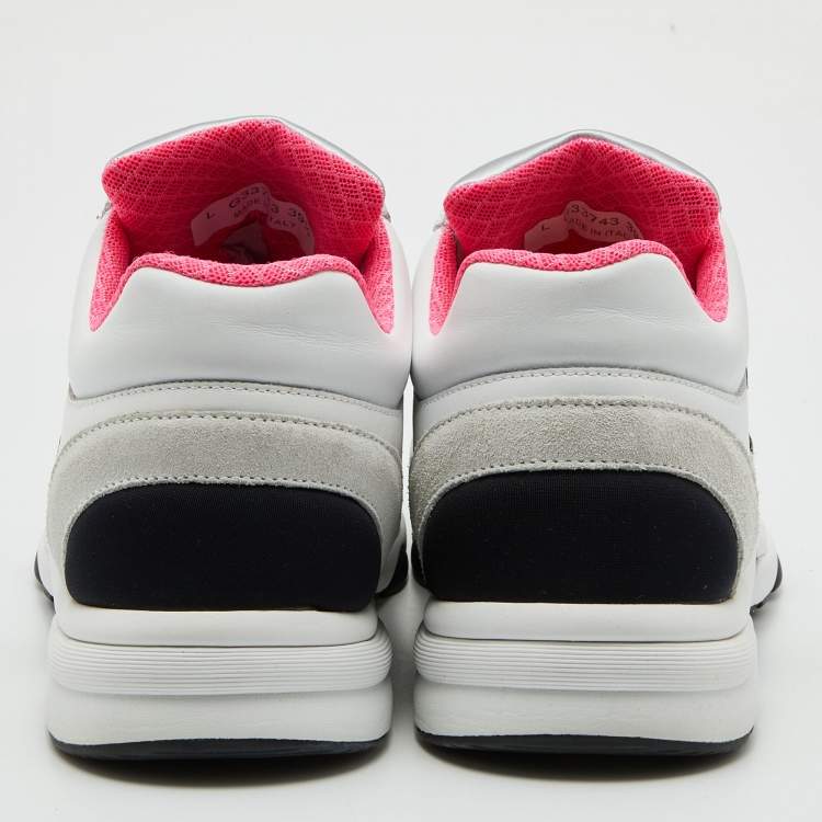 Pre Owned Chanel White/Grey Leather and Suede Interlocking CC Logo Low Top Sneakers Size 39.5