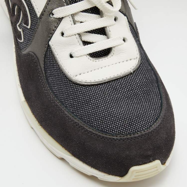 Pre Owned Chanel Black/White Denim, Suede and Leather CC Low-Top Sneakers Size 38.5