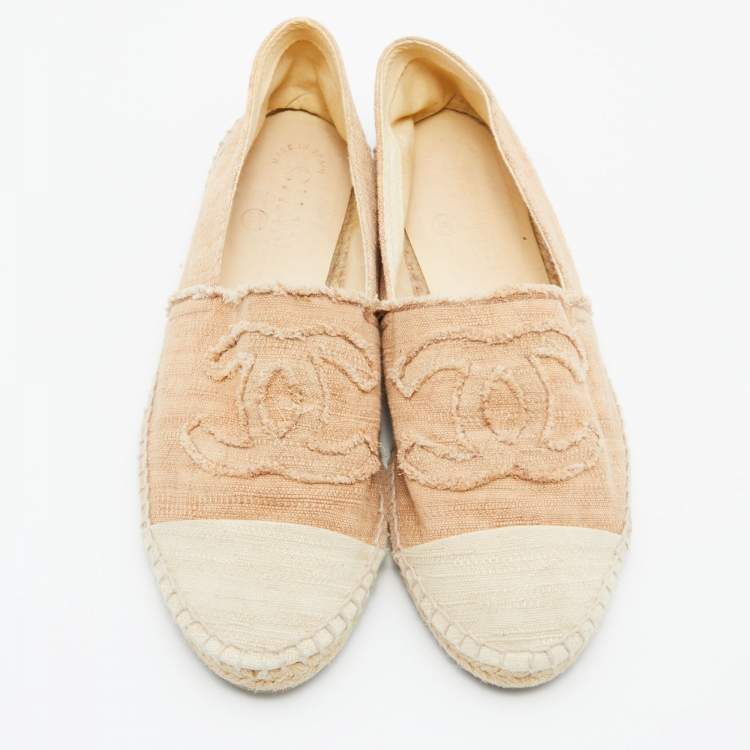Pre Owned Chanel Beige Fabric CC Cap Toe Espadrille Flats Size 39