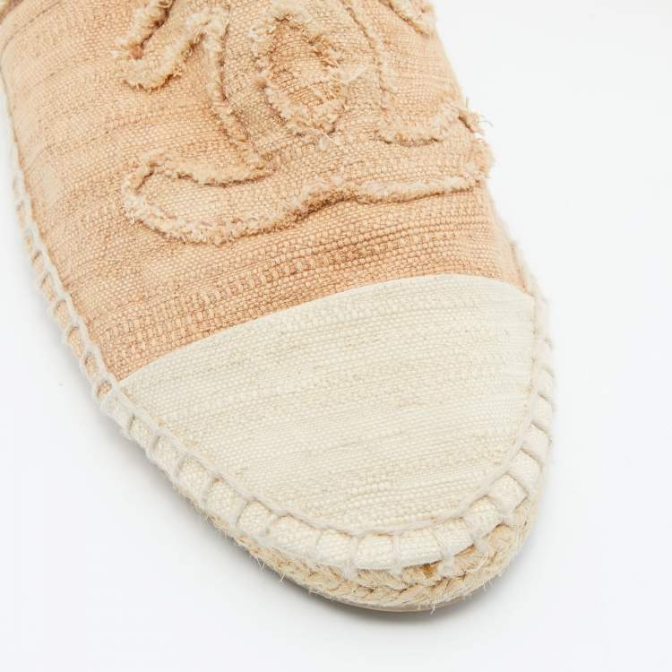 Pre Owned Chanel Beige Fabric CC Cap Toe Espadrille Flats Size 39