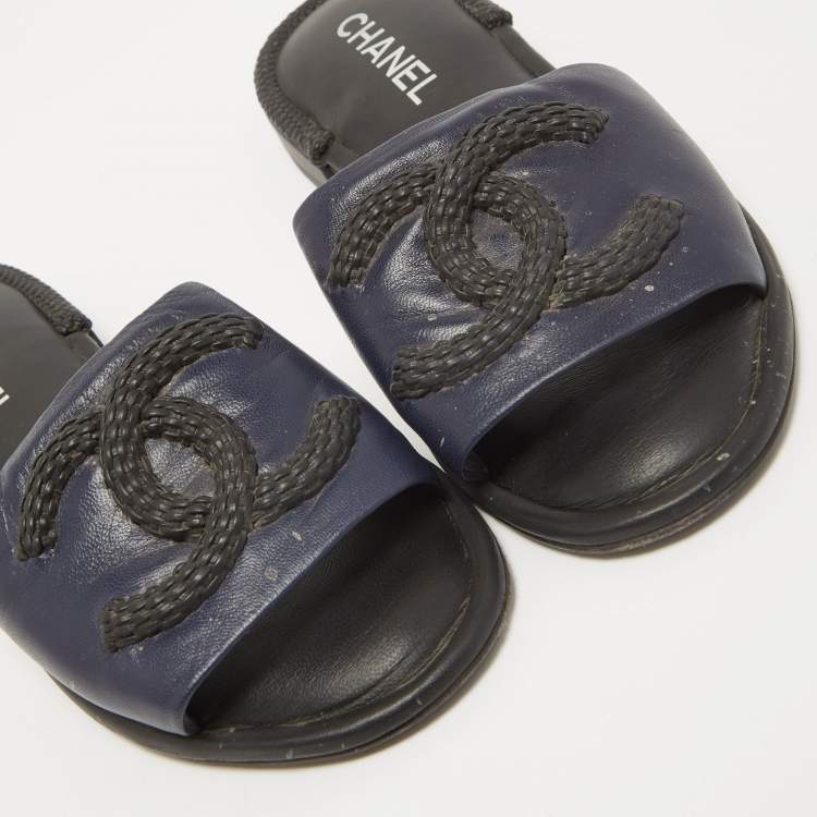 Pre Owned Chanel Navy Blue Leather Woven CC Flat Slides Size 38.5