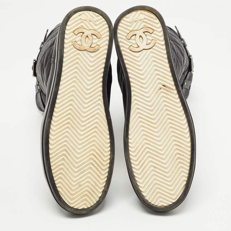 Pre Owned Chanel Black Quilted Leather Mid Calf Length Boots Size 37 