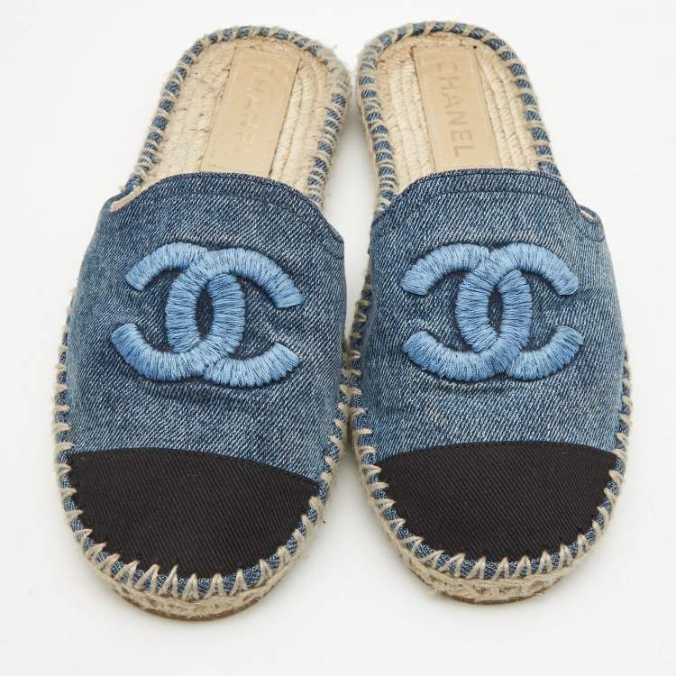 Pre Owned Chanel Blue/Black Denim and Canvas CC Espadrille Mules Size 37