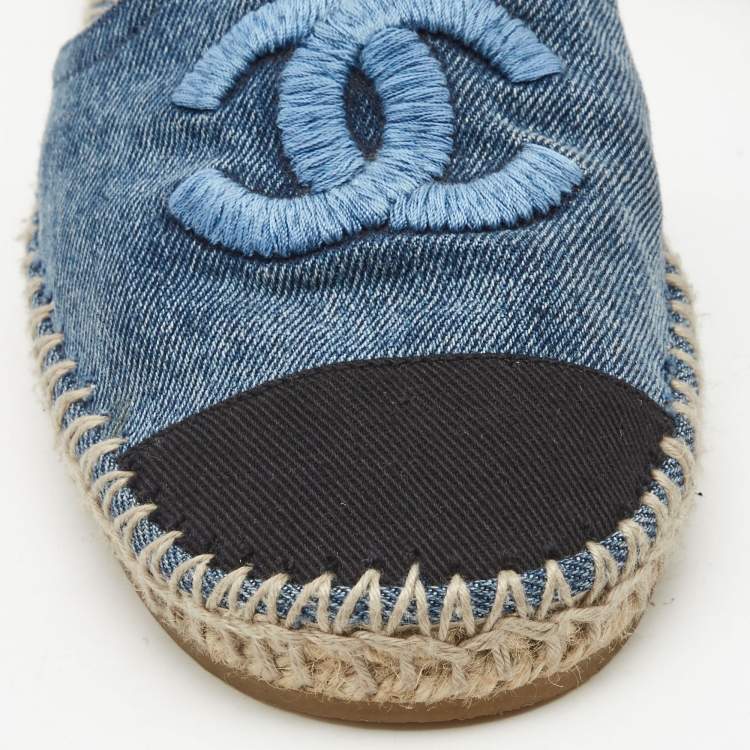 Pre Owned Chanel Blue/Black Denim and Canvas CC Espadrille Mules Size 37
