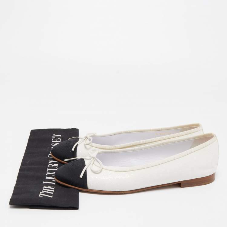 Pre Owned Chanel White/Black Glitter And Canvas CC Cap Toe Bow Ballet Flats Size 39.5