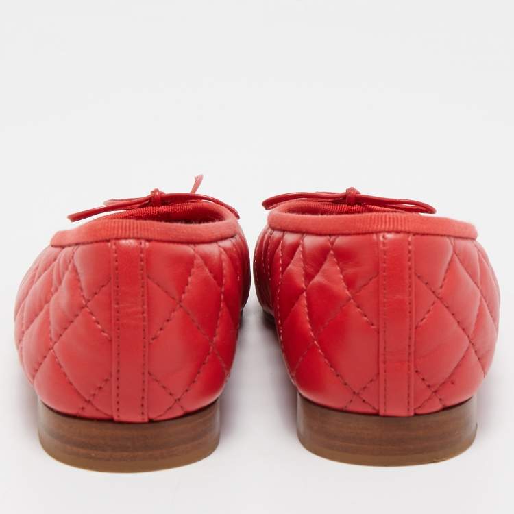 Pre Owned Chanel Red Quilted Leather CC Bow Ballet Flats Size 35.5