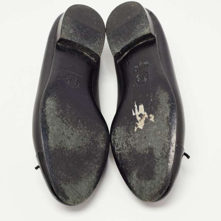 Pre Owned Chanel Black Leather and Patent Cap Toe CC Bow Ballet Flats Size 37