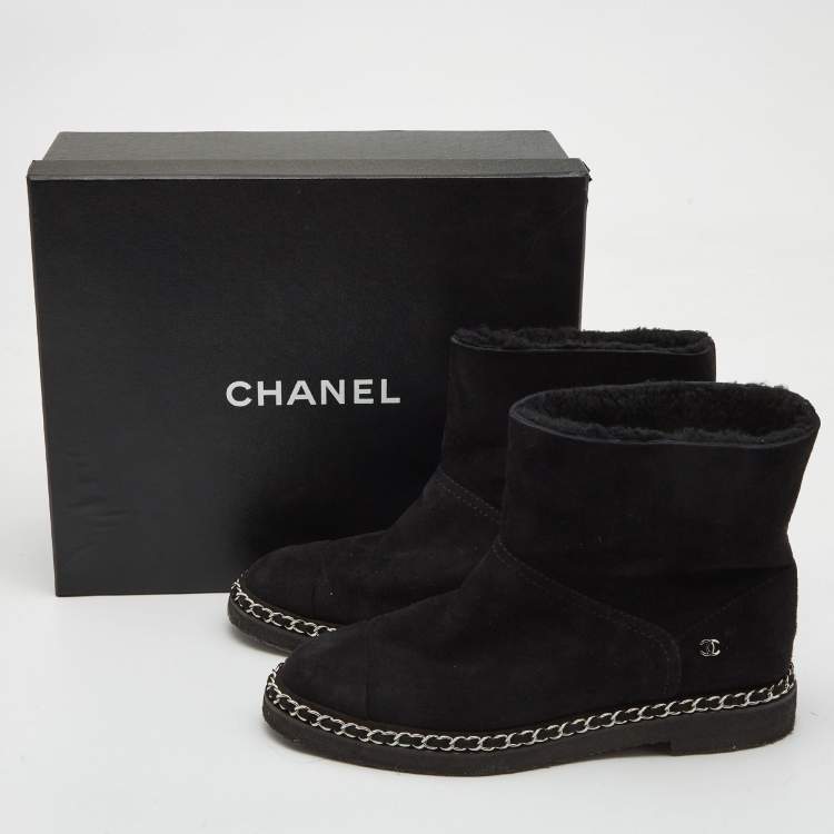 Pre Owned Chanel  Black Suede Chain Detail Ankle Boots Size 39