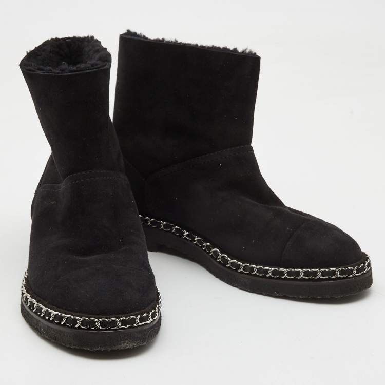 Pre Owned Chanel  Black Suede Chain Detail Ankle Boots Size 39