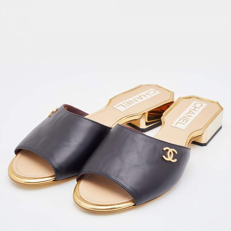 Chanel Black Leather Slide Sandals Size 37 Chanel