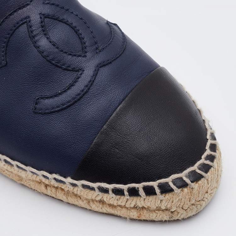 Pre Owned Chanel Blue/Black Leather CC Cap Toe Espadrilles Flats Size 40
