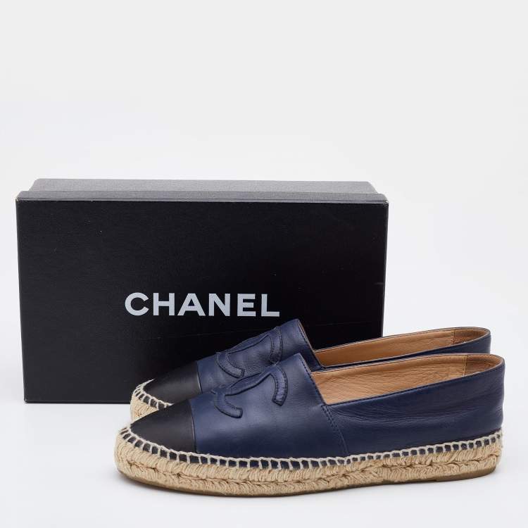 Pre Owned Chanel Blue/Black Leather CC Cap Toe Espadrilles Flats Size 40
