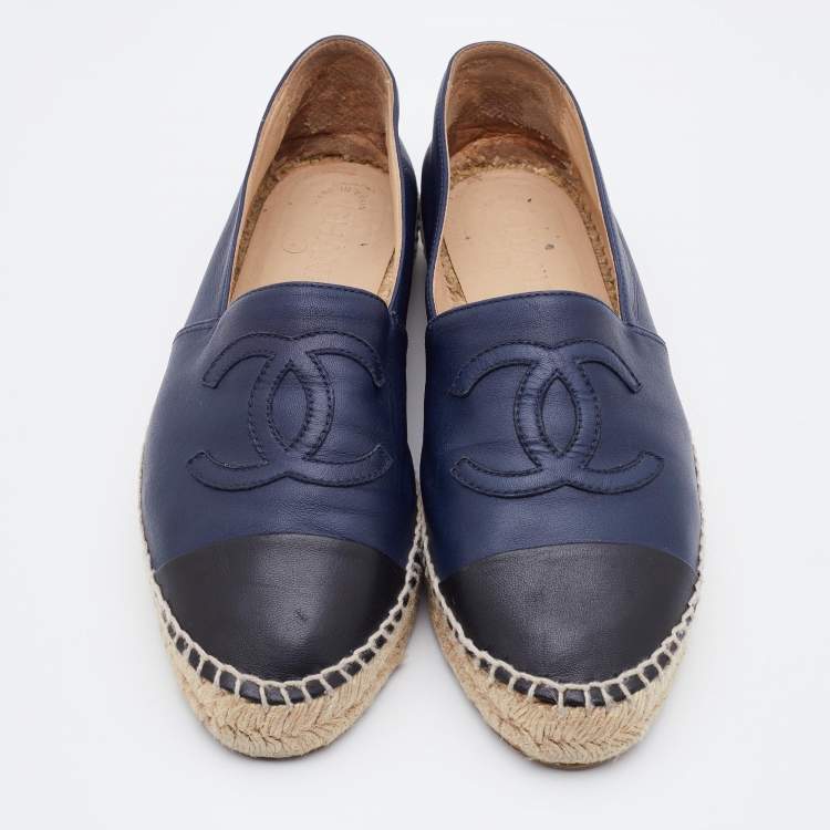 Pre Owned Chanel Blue/Black Leather CC Cap Toe Espadrilles Flats Size 40