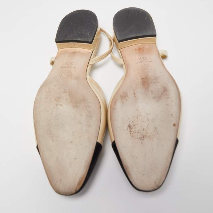 Pre Owned Chanel Cream/Black Satin and Patent CC Slingback Flats Size 38.5