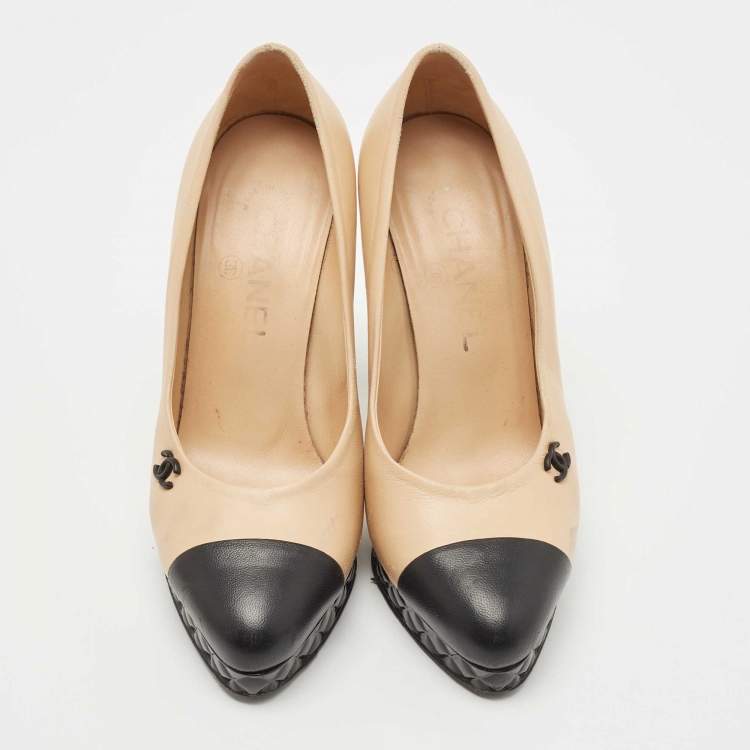 Pre Owned Chanel Beige/Black Leather CC Quilted Platform Pumps Size 36.5