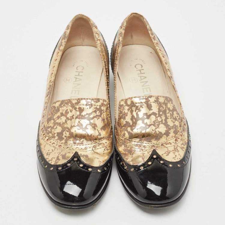 Pre Owned Chanel Black/Gold Brogue Patent and Printed Leather Slip On Loafers Size 37.5