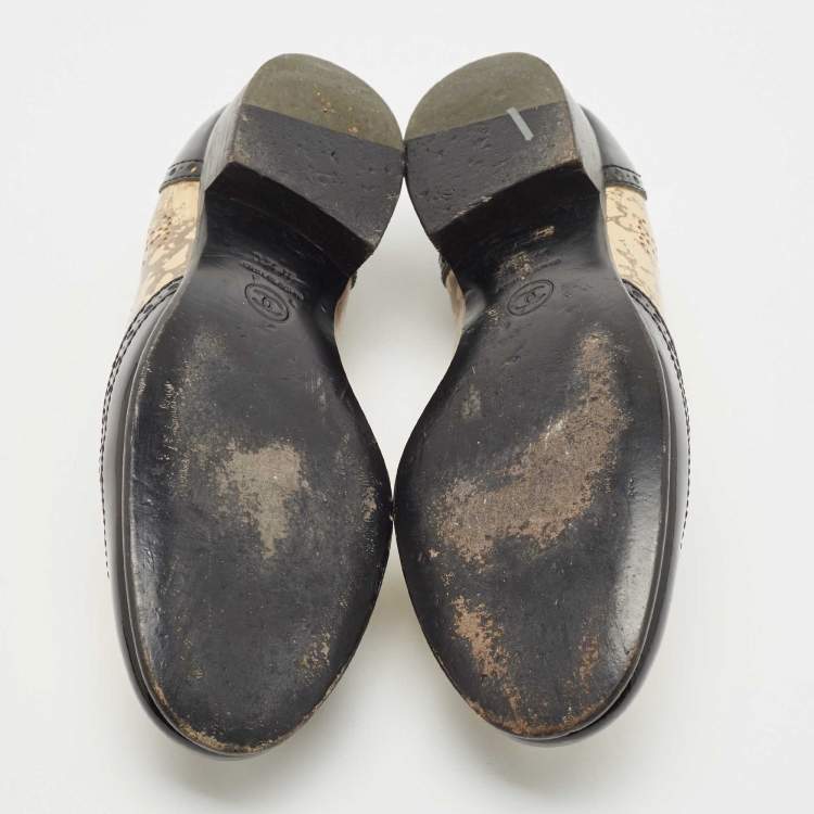 Pre Owned Chanel Black/Gold Brogue Patent and Printed Leather Slip On Loafers Size 37.5