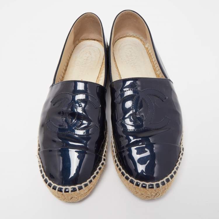Pre Owned Chanel Black Patent Leather CC Espadrille Flats Size 39