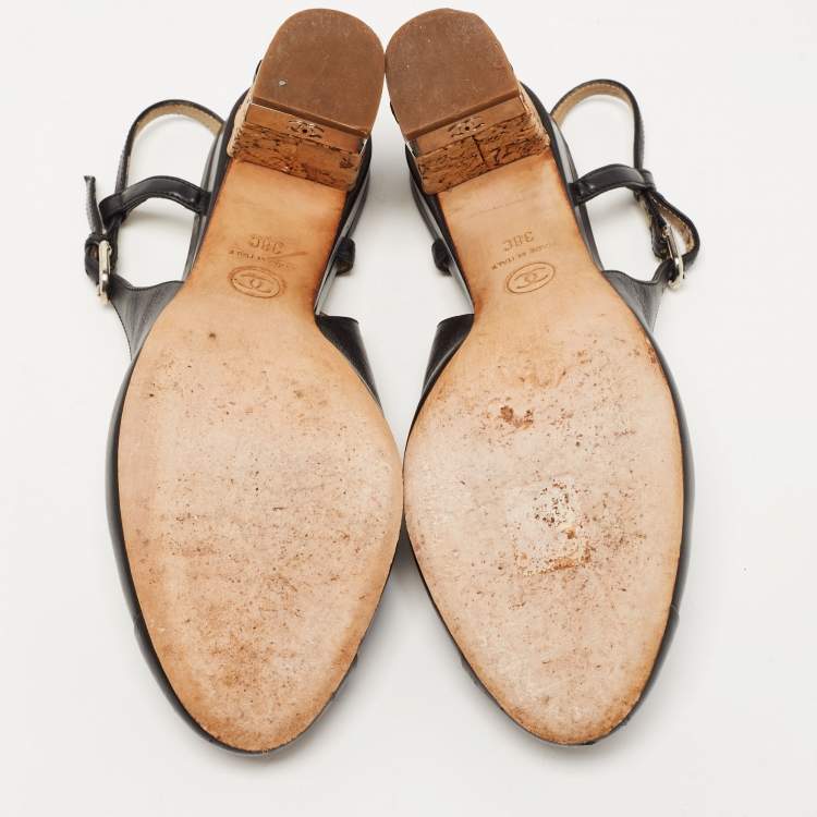 Pre Owned Chanel Black Leather CC Chain Cork Heel Singback Pumps Size 38