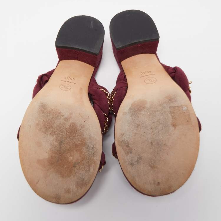 مملوكة مسبقًا Chanel Burgundy Suede Chain Slide Sandals Size 40.5
