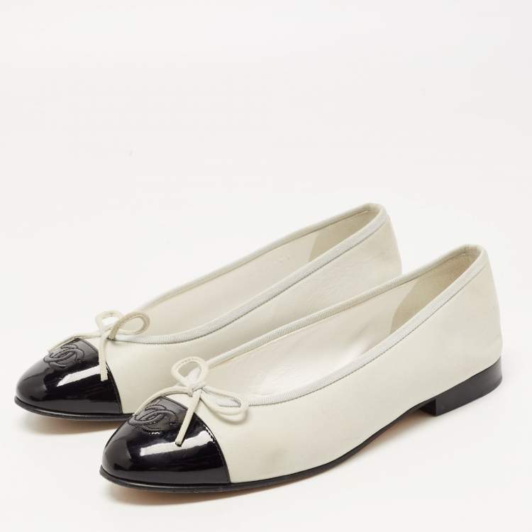 CHANEL, Shoes, Chanel Beigeblack Leather Cc Cap Toe Ballet Flats Size 37