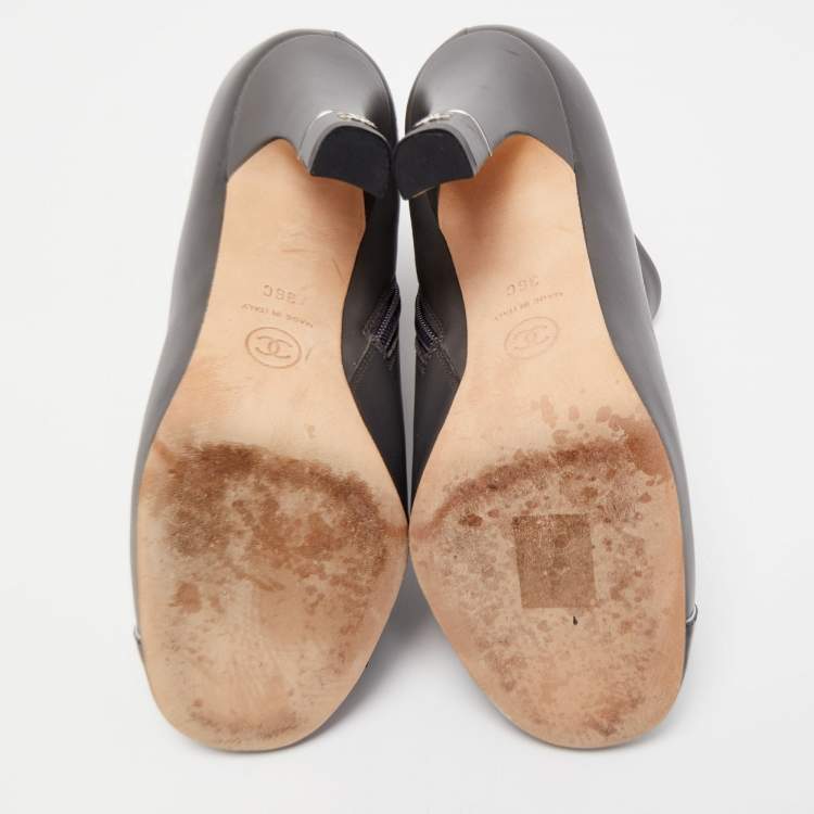 Pre Owned Chanel Grey/Black Leather and Patent Cap Toe CC Ankle Booties Size 36